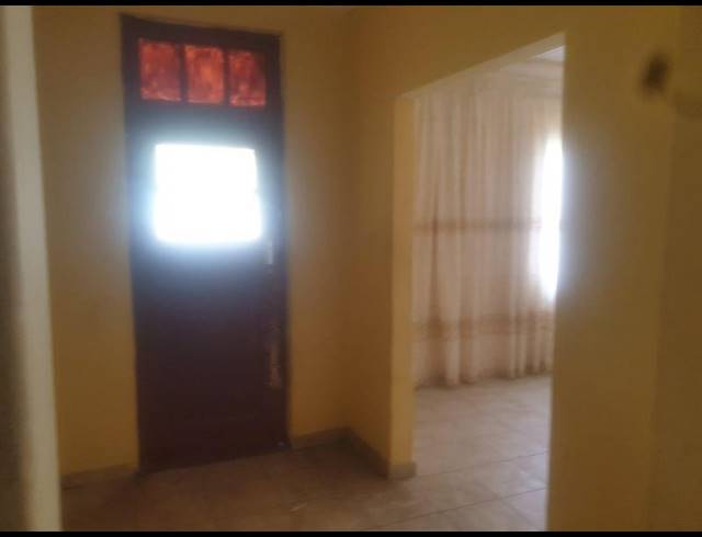 2 BEDROOM HOUSE FOR SALE IN SOUTH HILLS